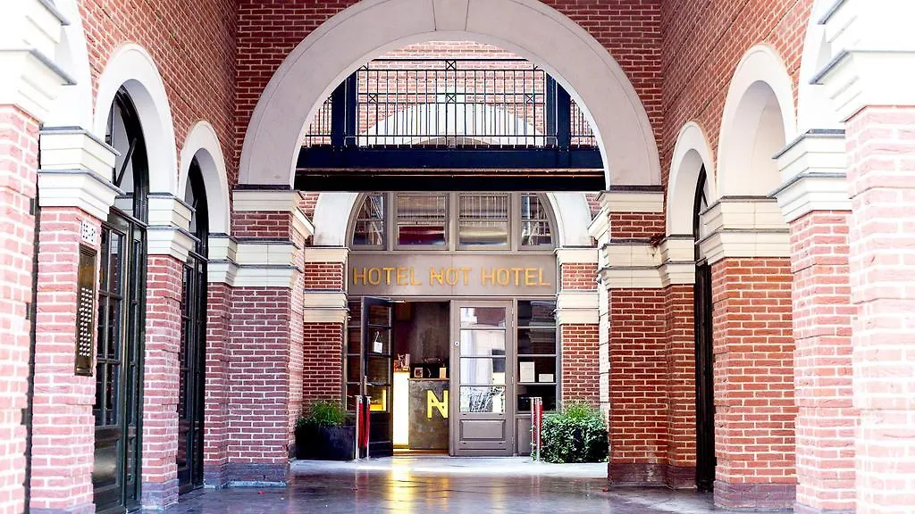 ***  Hotel Not Hotel Amsterdam Hollanda