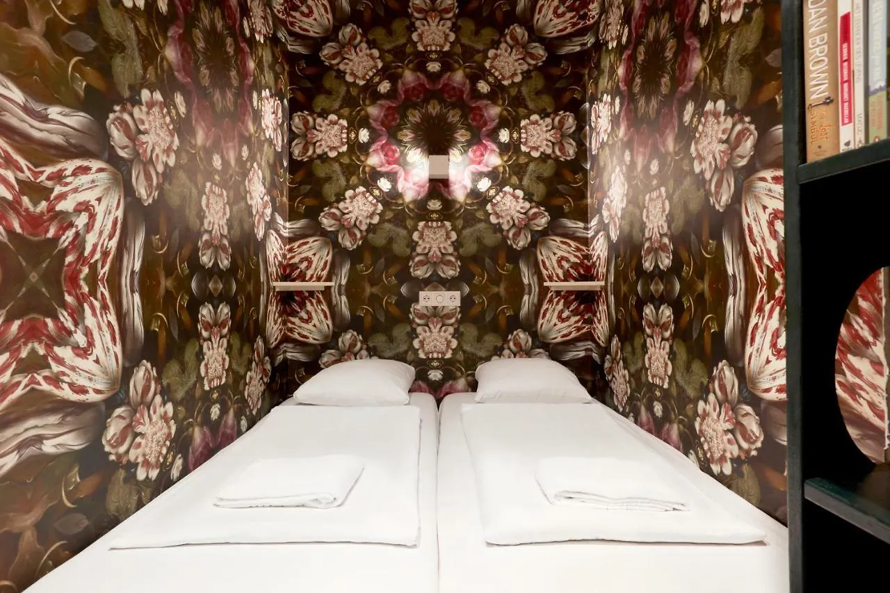 Hotel Not Hotel Amsterdam 3*,