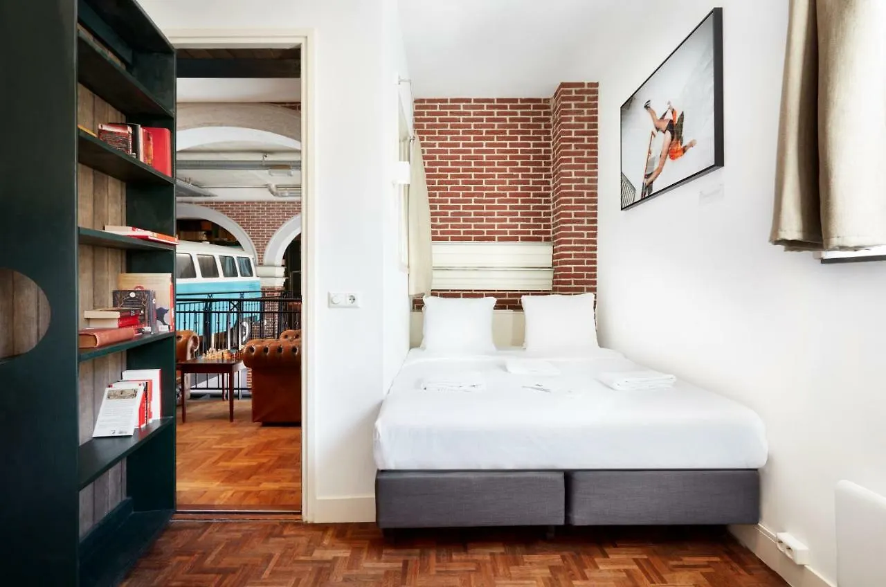 Hotel Not Hotel Amsterdam 3*,  Hollanda